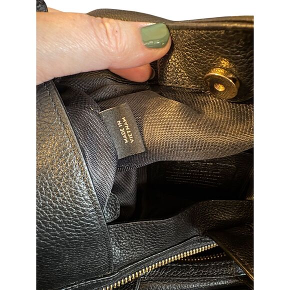 Coach Edie Shoulder Bag Black Leather w/ dust bag & care card - Picture 11 of 15